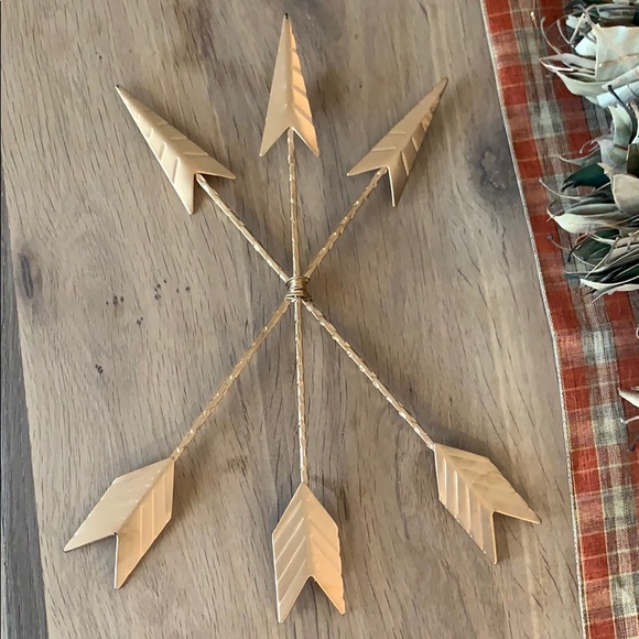 Other - Gold plated Arrow Art Decor